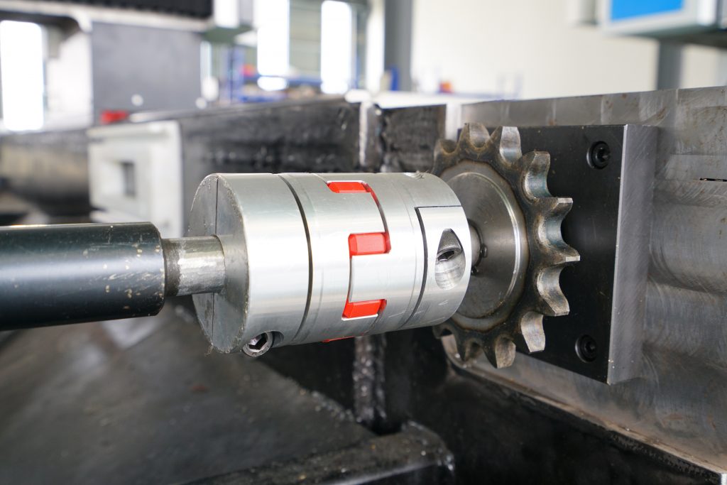 metall cnc fiber laserskärare laserskärmaskin för järnstål aluminium kopparplåt